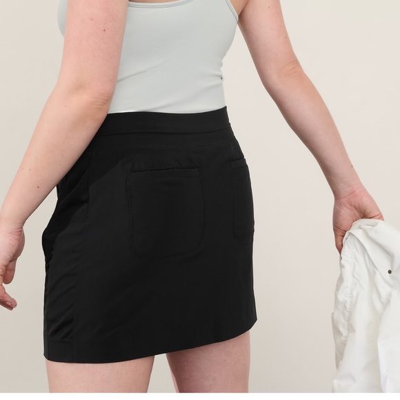 Athleta Brooklyn Mid Rise 16 Skort - Picture 5 of 7